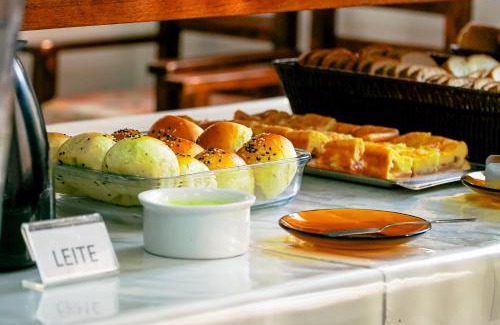 Praia da Enseada Hotel | VELINN Pousada Ubatuba Tropical