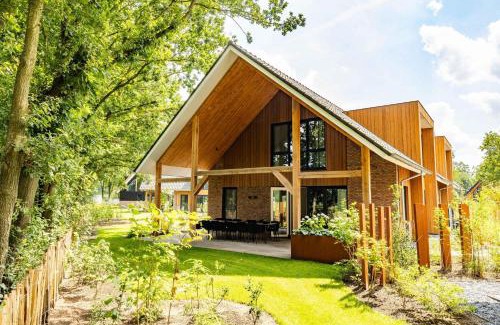 Wekerom Villa | Veluwe Villa met Binnenzwembad & Wellness XL | 24 personen | Rolstoelvriendelijk