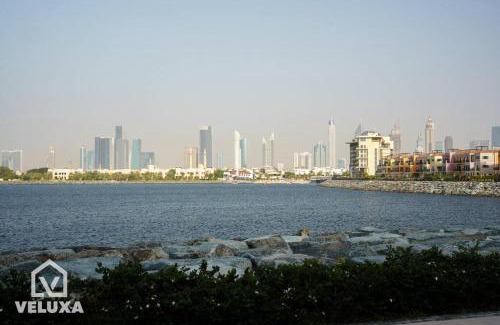 Dubai Apartment | Veluxa - Stunning Sea View - Luxe 3 Bed in La Mer