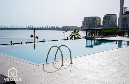 Dubai Apartment | Veluxa - Stunning Sea View - Luxe 3 Bed in La Mer