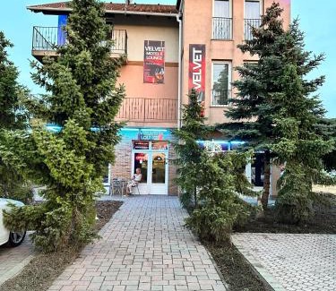 Hegyeshalom Hotel | Velvet Motel