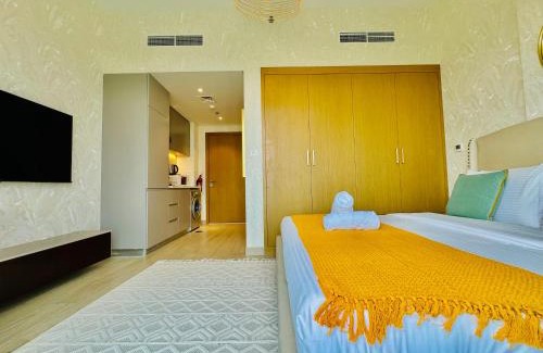 Jadaf Apartment | Venduras - Skyline View Farhad Azizi Residence Al Jaddaf