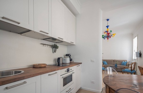 Santa Croce Apartment | Venetian Palace Blue Apartment R&R