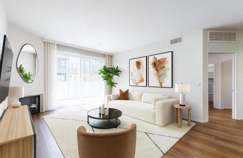 Marina del Rey Apartment | Venice Beach 7-min Walk - 2BR in Marina del Rey