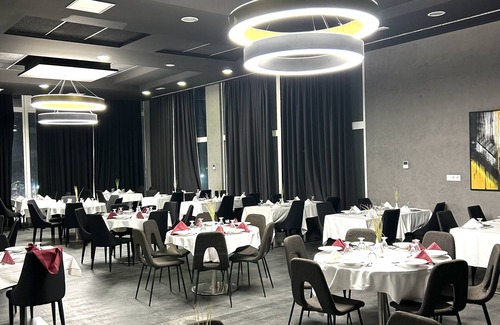 Oran Hotel | Vent-Dôme Khaled