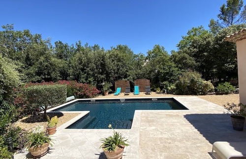 Rognes Apartment | VEOU + ANNEX with swimming pool