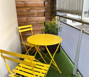 Perigueux Apartment | ver t chez nous Parking privé ascenseur balcon