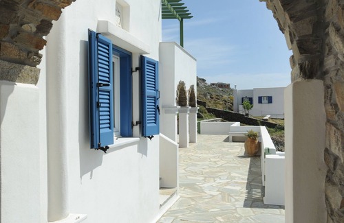 Agios Ioannis House | Veranda me thea (Terrace with view)