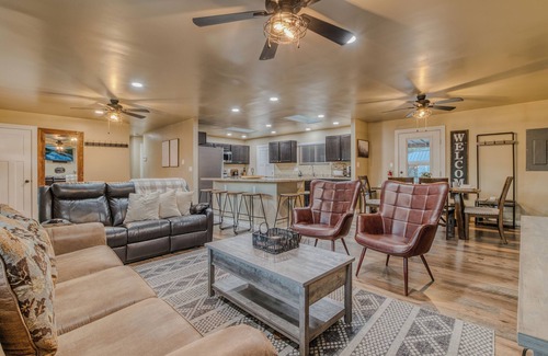Ruidoso House | Veranda Views RaceTrak<2.5miles GMRoom DiscGolf UTV Parking