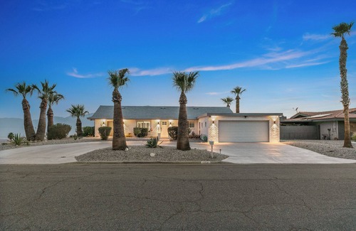 Desert Hot Springs House | Verbena Stylish Modern Home