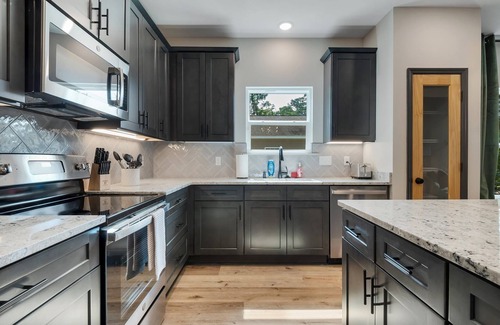 Tallahassee House | Verde Midtown Modern 4 bedroom 2 bath sleeps 8