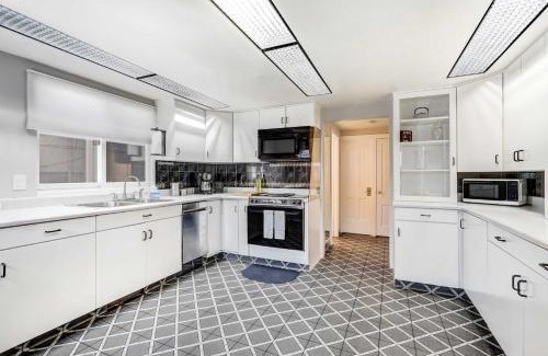 Colorado Springs Apartment | Vermijo Cottage Cozy Retreat Near OCC & Downtown