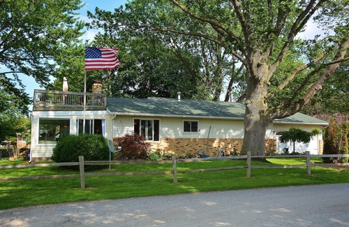 Vermilion House | Vermilion Ohio Beautiful Lake Front Beach House