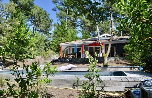 Lacanau-Ocean House | Very attractive pool house with wonderful terrace area