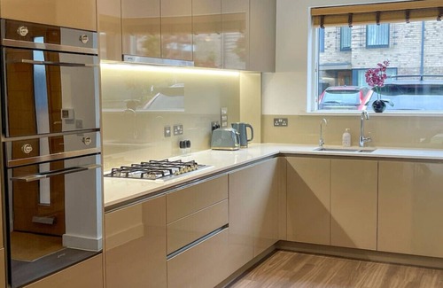 Cambridge House | Very central - Luxury Peaceful House with Parking
