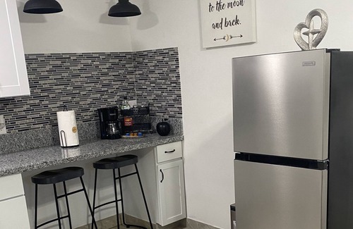 Paradise Apartment | Very comfortable in a quite neighborhood in the middle of the city