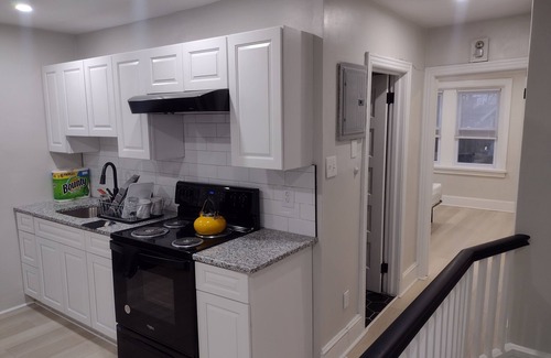 Overbrook Apartment | Very Large Studio with Easy Access to Center City and Outdoor access
