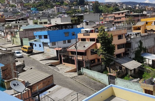 Quito Apartment | Very private and quiet suite with a panoramic view of the entire city.