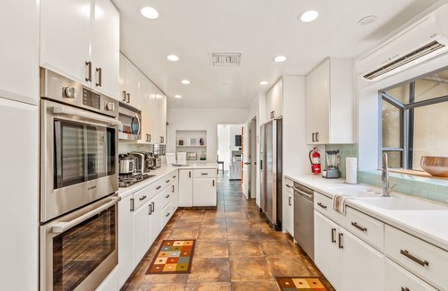 Tahquitz River Estates House | Very Spacious Midcentury Marvel with Great Location and Views
