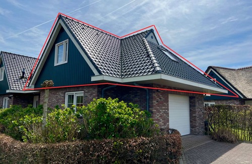 Sint Maartensvlotbrug House | Very spacious and tastefully furnished 3-person apartment near the forest, beach and sea with free WIFI, in a quiet, green and small-scale holiday park.