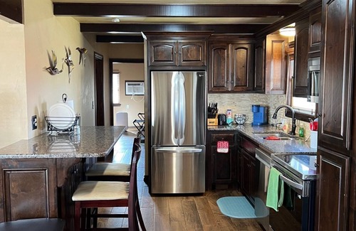 Checotah House | Veteran's VacationnCozy 2 bedroom house in Lake Eufaula area. Pet friendly!