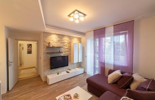 Kragujevac Apartment | VF Kragujevac Apartments
