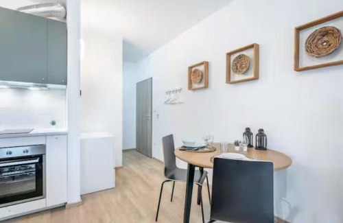 Corvin negyed Apartment | VH302 Apartment