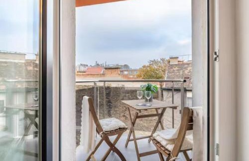 Corvin negyed Apartment | VH502 Apartment