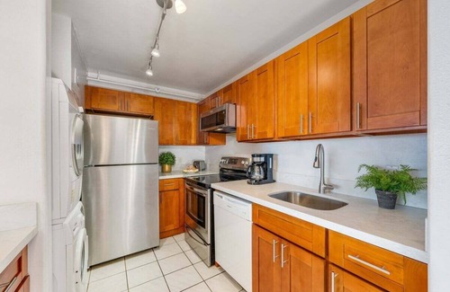 Kahana Condo | VI 902 BeachFront Condo w Sunset Ocean Views Pool