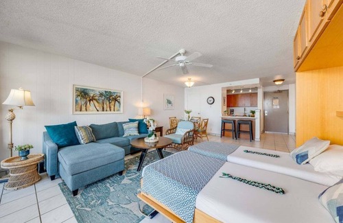 Kahana Condo | VI 902 BeachFront Condo w Sunset Ocean Views Pool