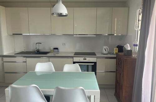 Vias Apartment | Vias Plage - Apt. vue mer 4 Pers. Climatisé Avec Piscine - REF V0823