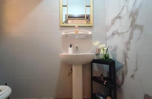 Al Hamra Village Villa | Vibe Home