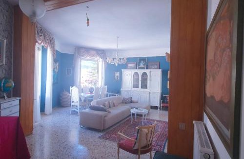 Spoleto House | VIBE SPOLETO, Stazione a 150 mt, parcheggio gratuito