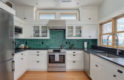 Downtown Eugene House | Vibrant 1919 bungalow - peaceful oasis, walk to downtown