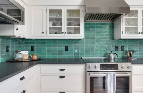 Downtown Eugene House | Vibrant 1919 bungalow - peaceful oasis, walk to downtown