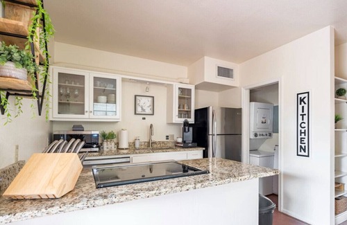 West University Apartment | Vibrant 2BR – DT Living, Stylish & Serene Stay!