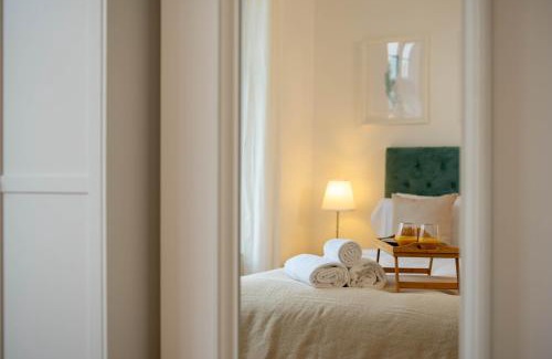 Mill Road Apartment | Vibrant City Centre - KING Bed, Entire Apartment