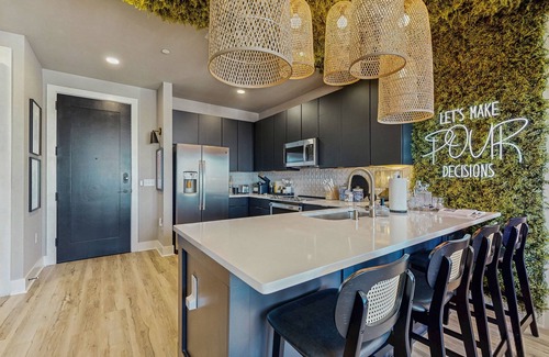 Nashville Condo | Vibrant Downtown Condo w/access to SkyLounge amenities