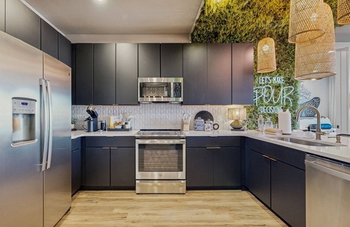 Nashville Condo | Vibrant Downtown Condo w/access to SkyLounge amenities