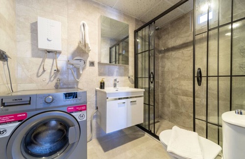 Lara Apartment | Vibrant Flat Near Lara Beach w/Sea View in Antalya