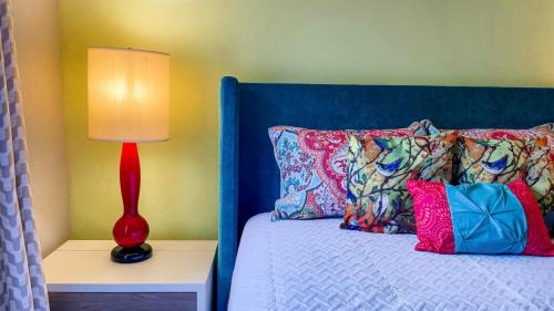 Northwest Corpus Christi Apartment | Vibrant Relaxing Retreat Fully Stocked Apartment