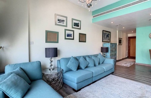 The Greens Apartment | Vibrant Two Bedroom in The Greens