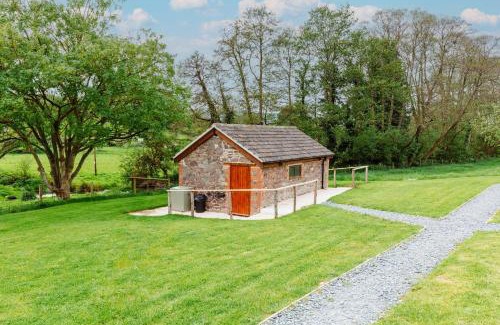 Allerford Ski Chalet | Victoria Hut Allerford