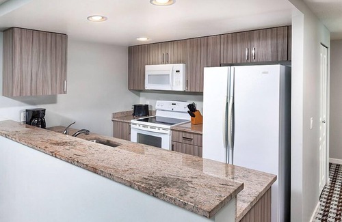 Inner Harbour Resort | Victoria Resort 3bdr