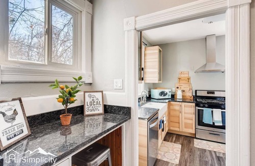 Central Colorado Springs Apartment | Victorian Duplex Renewed Interiors Walk to DT
