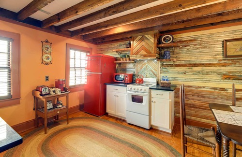 New Bern Apartment | Victorian New Bern Vacation Rental In Downtown!