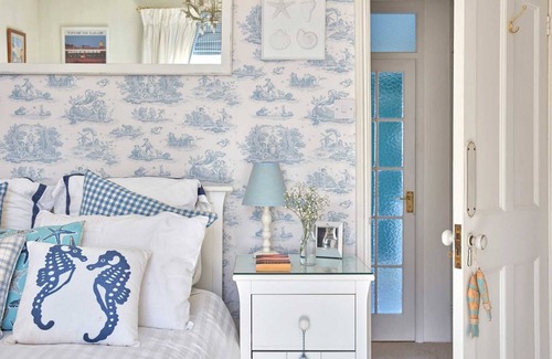 Deal House | Victory House – in Deal town, huge garden