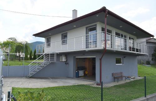 Central Serbia House | Vidikovac pod Jelicom