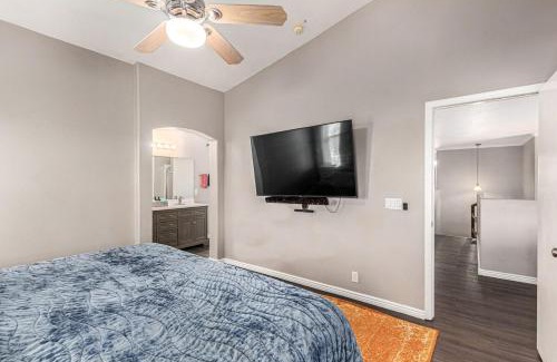 Peoria House | View Fireworks, Restaurants, Westgate,P83,Stadiums