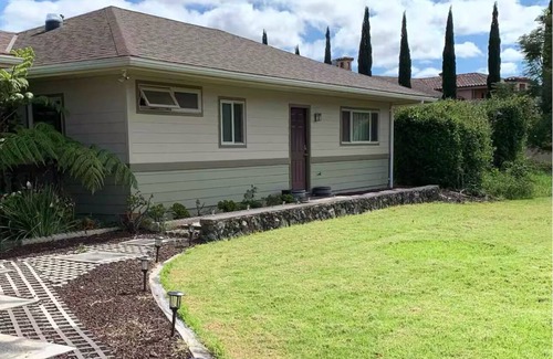 Pu'uanahulu Apartment | View of Mauna Kea in Gated Community across from Golf Course